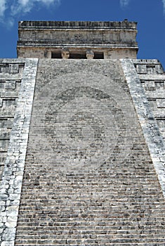 Temple of Kukulcan. El Castillo in Chichen Itza, Mexico