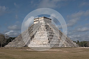 Temple of Kukulkan El Castillo pyramid in Chichen Itza, Yucatan, Mexico