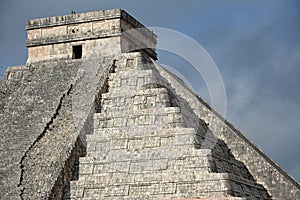 Temple of Kukulkan, pyramid in Chichen Itza, Yucatan, Mexico.