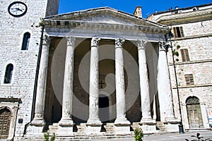 Temple of Minerva in Assisi photo