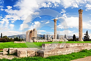 The Temple of Olympian Zeus, is a monument of Greece at the center of the Greek capital