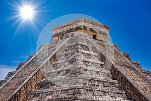 Temple Pyramid of Kukulcan El Castillo, Chichen Itza, Yucatan, Mexico, Maya civilization