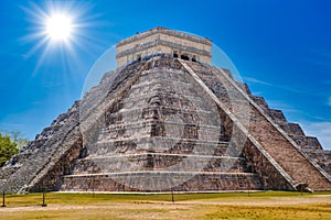 Temple Pyramid of Kukulcan El Castillo, Chichen Itza, Yucatan, Mexico, Maya civilization