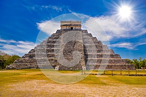 Temple Pyramid of Kukulcan El Castillo, Chichen Itza, Yucatan, Mexico, Maya civilization