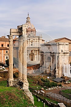 Temple of Vespasian and Arc of Septimius Severus photo
