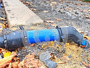 Temporary potable water pipe connecton