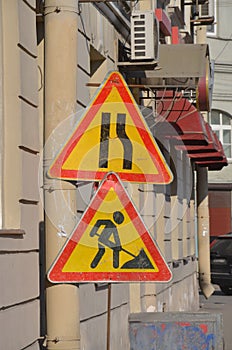 Temporary road signs