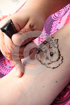 Temporary tattoo in henna,