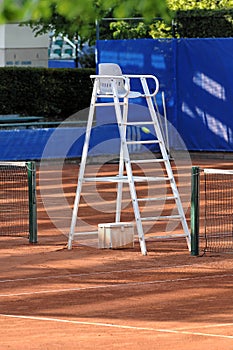 Tennis referee chair