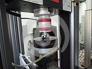 Tensile strength tester in preparation stage