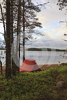 Tent on the shore of the lake.