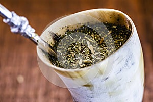 TererÃ© ou tererÃª is a typical South American drink made with the infusion of yerba mate in cold water. Of Guarani origin, it can