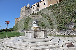 Termoli - Fontana dell\'Oca del 1888