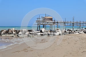 Termoli - Trabucco Celestino dalla spiaggia di Cala Sveva
