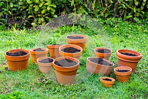 Terra Cotta Garden Pots with Soil