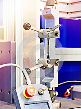 Testing tensile machine