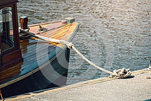 Tethered boat detail