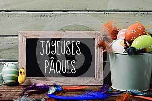 Text joyeuses paques, happy easter in french
