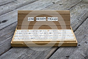 Text: Lebe Deinen Traum