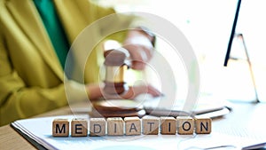 Text mediation on cubes in dispute resolution litigation