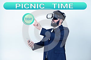 Text showing inspiration Picnic Time. Word for period where meal taken outdoors as part of an excursion