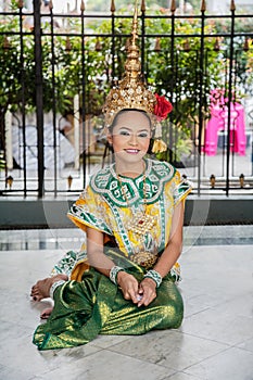 Thai Dancers at Erawan Shrine, A Hindu shrine, Bangkok, Thailand