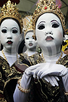 Thai dancers