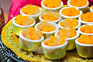 Thai Dessert, Tong yip or Flower egg yolk tart