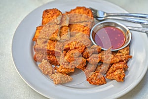 Thai food deep-fried sausages and deep-fried pork bread