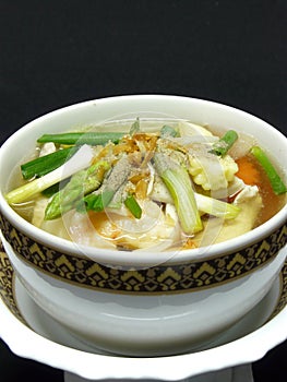 Thai food, kang jerd goong mae nam