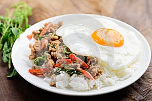 Thai food,Stir-fried holy basil with minced pork and fried egg