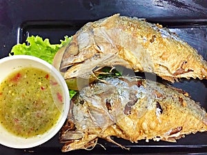Thai fried mackerel with spicy seafood sauce