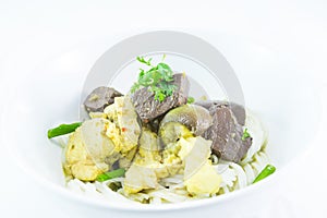 Thai noodle and spicy curry.