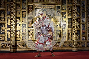 Thai pantomime character Performing a beautiful dance