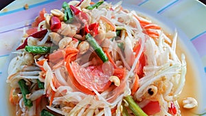 Thai papaya salad