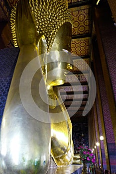 Thai Reclining Buddhist Statue