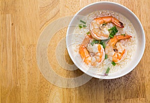 Thai rice soup with shrimp