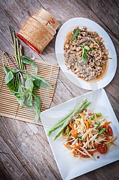 Thai spicy papaya salad with minced meat salad