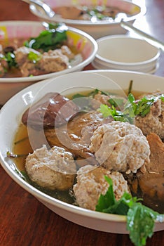 Thai Style Clear Soup with Congealed pork blood