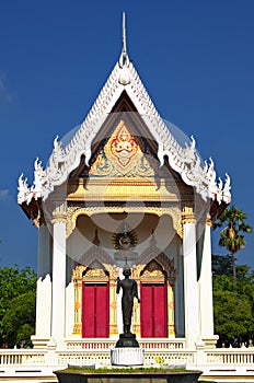 Thai temple Wat Sutha Chinda soars into blue sky