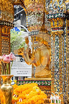 Thailand Bankok San Phra Phrom, Erawan Shine, 4 faces buddha, 4 faced buddha, praying