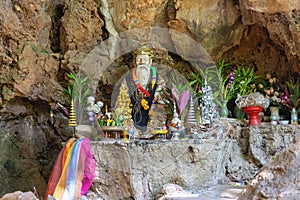 Tham Pla Fish Cave