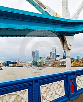 thames river windows in the bridge