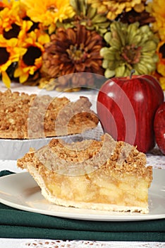 Thanksgiving apple crumble