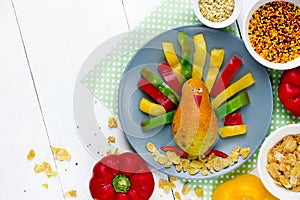 Thanksgiving breakfast idea for kids pear colorful pepper turkey