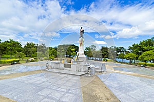 Thao Suranari Monument