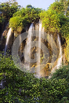 Thara rak Waterfall 1