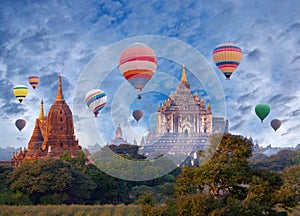 Thatbyinnyu Temple and hot air balloons flying over Bagan, Myanmar
