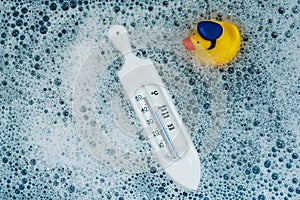 thermometer in baby bath for temberature check