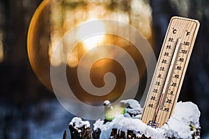 Thermometer with sub-zero temperatures photo